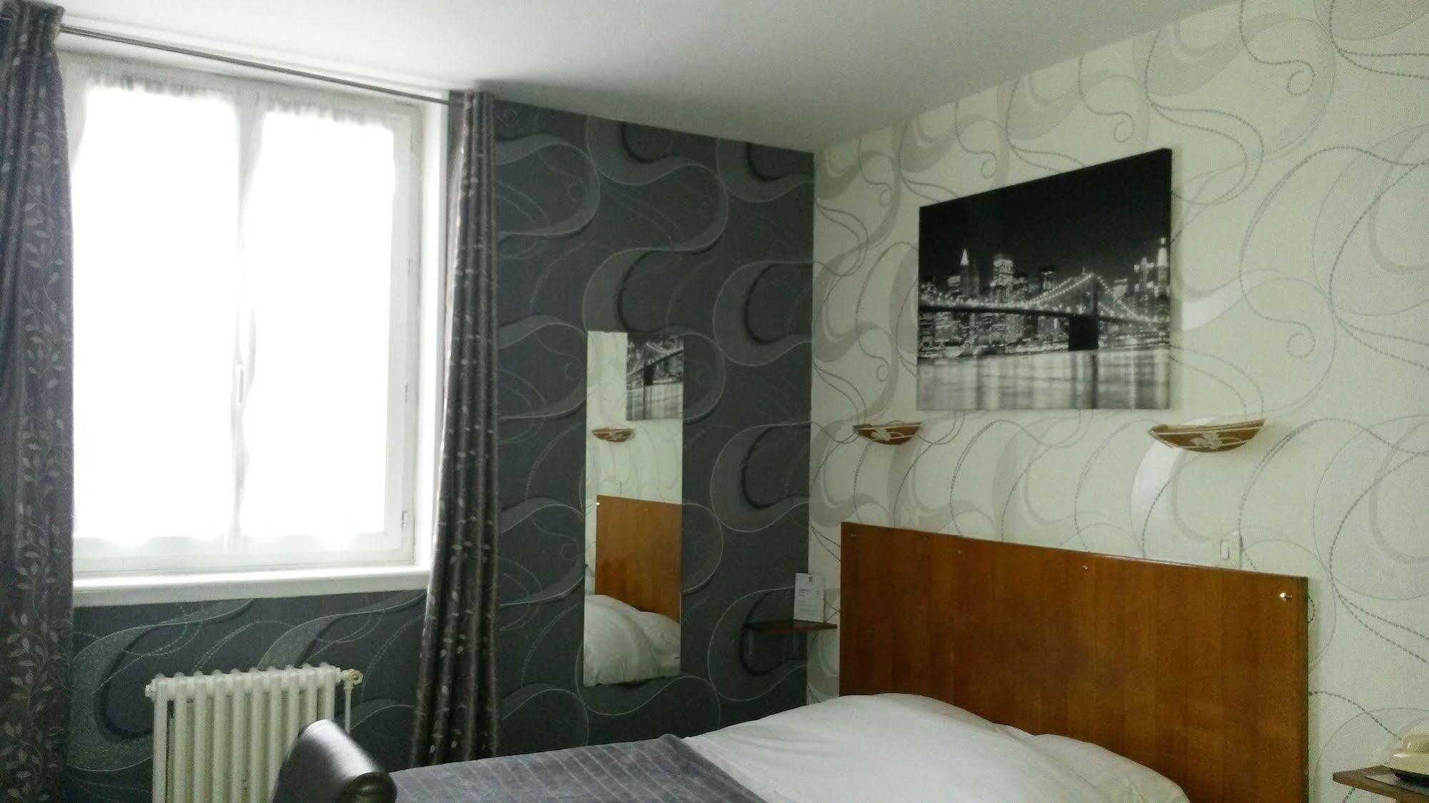 Hotel De Paris Charleville-Mézières Εξωτερικό φωτογραφία