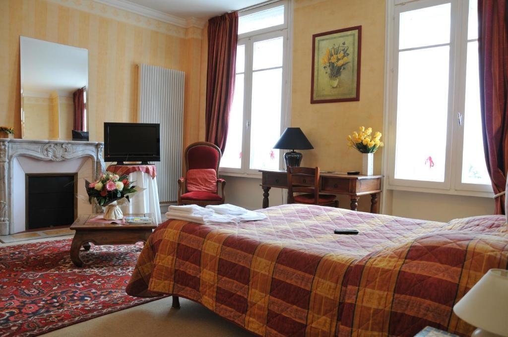 Hotel De Paris Charleville-Mézières Δωμάτιο φωτογραφία