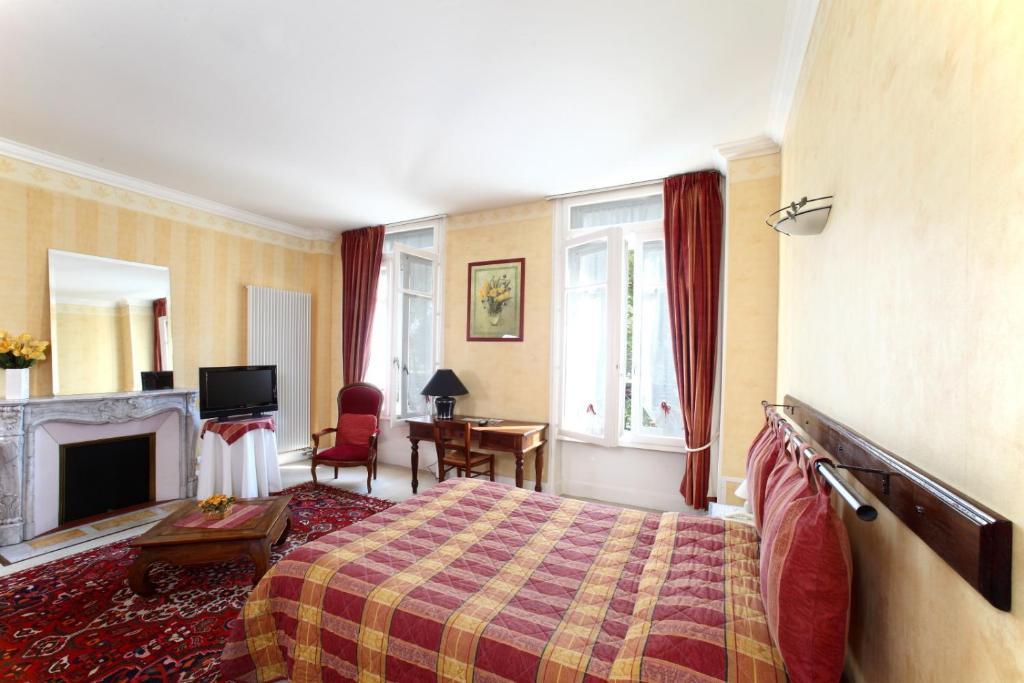 Hotel De Paris Charleville-Mézières Δωμάτιο φωτογραφία